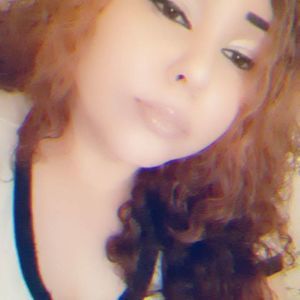 Meet your Posher, Yolanda